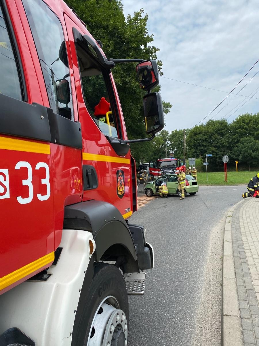Zdjęcie w galerii na portalu naszraciborz.pl: Audi i citroen zderzyły się w Pawłowie [FOTO] wiadomości z regionu