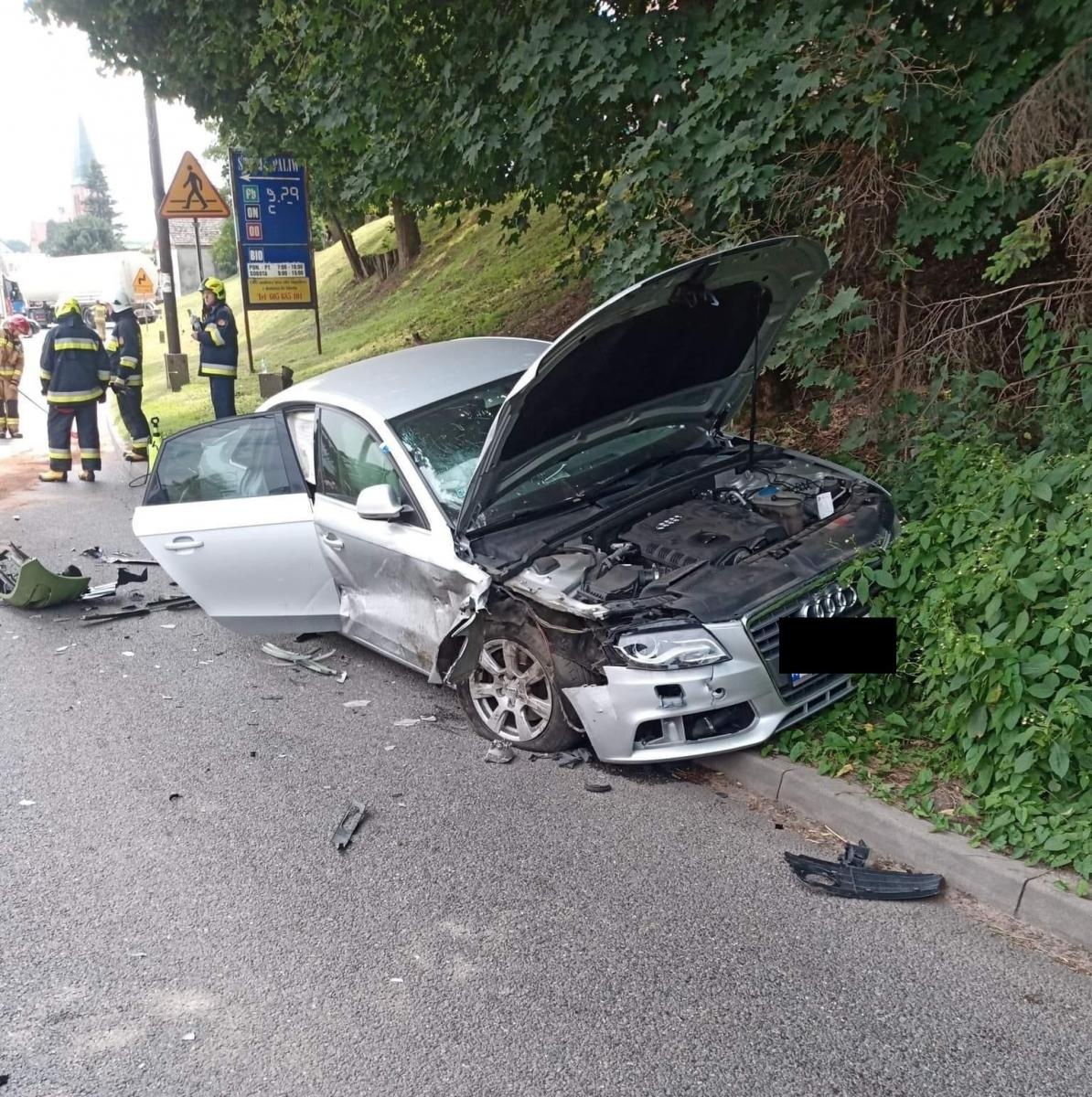 Zdjęcie w galerii na portalu naszraciborz.pl: Audi i citroen zderzyły się w Pawłowie [FOTO] wiadomości z regionu