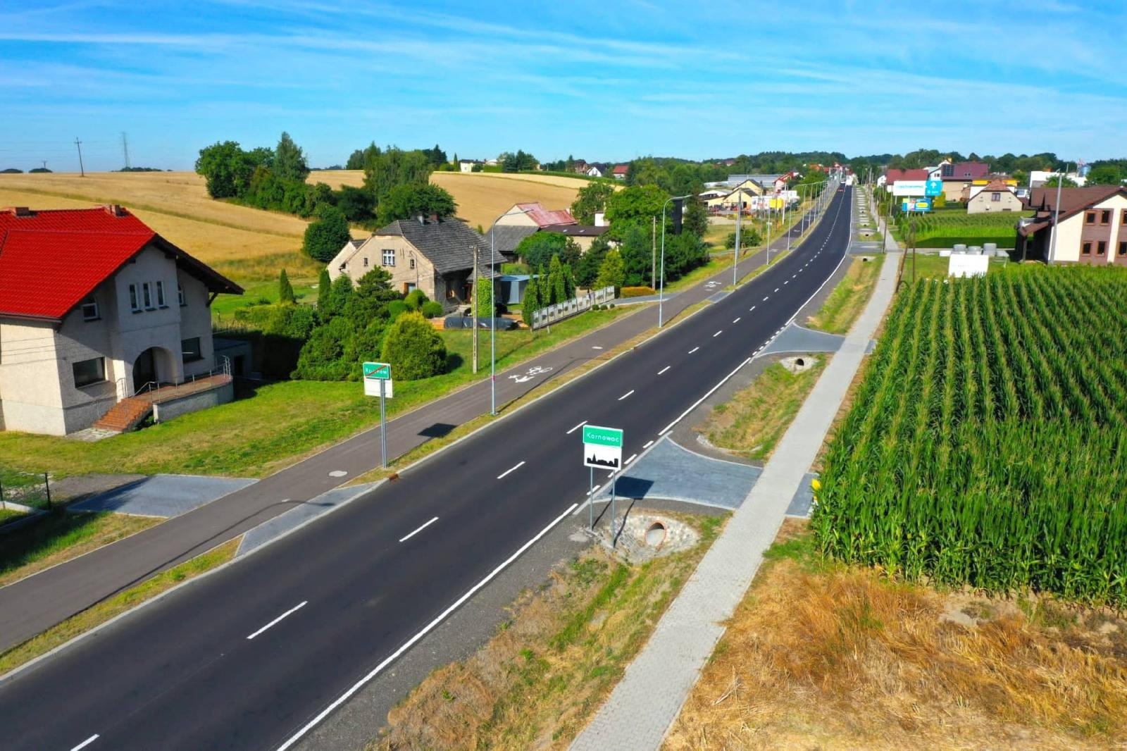 Zdjęcie w galerii na portalu naszraciborz.pl: Modernizacja DW 935 z przebudową ronda przy Mechaniku oficjalnie zakończone [FOTO i WIDEO] wiadomości z regionu