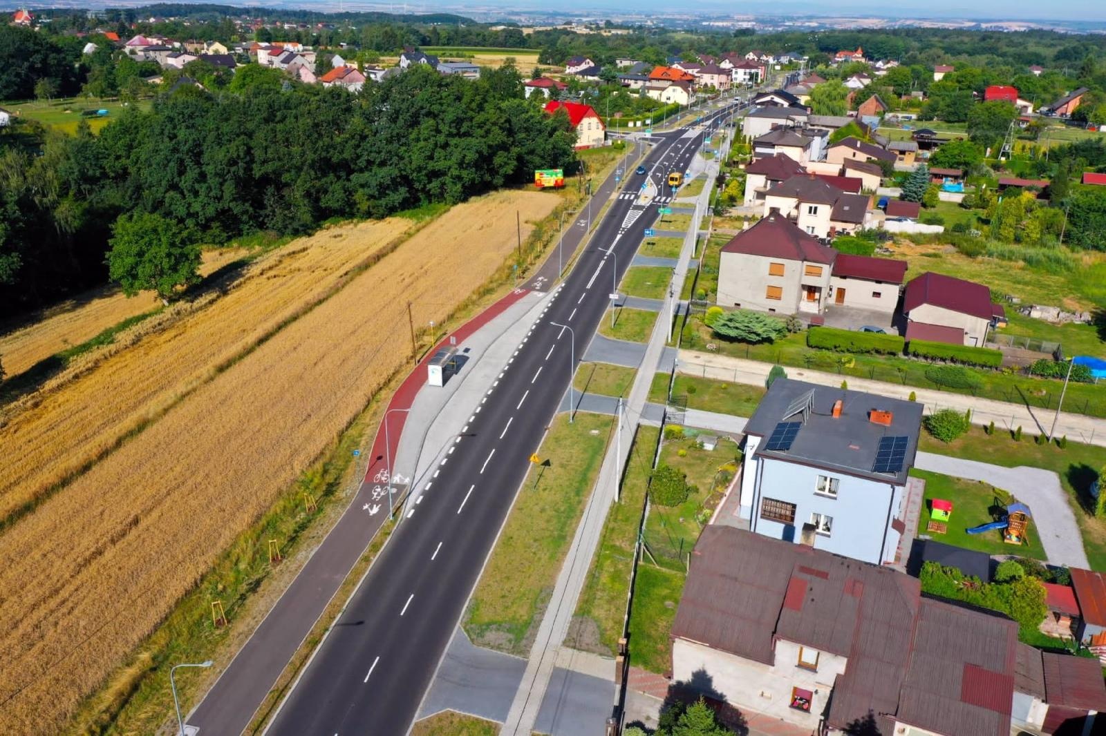 Zdjęcie w galerii na portalu naszraciborz.pl: Modernizacja DW 935 z przebudową ronda przy Mechaniku oficjalnie zakończone [FOTO i WIDEO] wiadomości z regionu