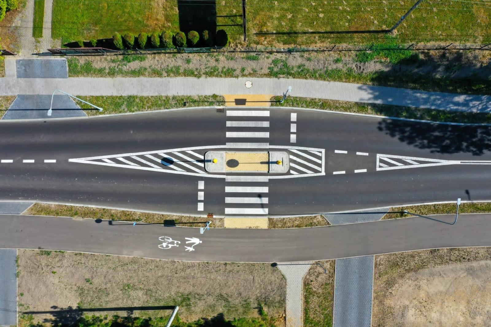 Zdjęcie w galerii na portalu naszraciborz.pl: Modernizacja DW 935 z przebudową ronda przy Mechaniku oficjalnie zakończone [FOTO i WIDEO] wiadomości z regionu