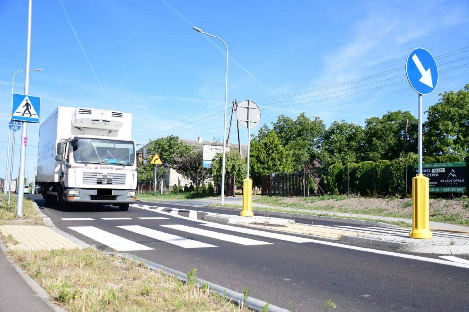 Zdjęcie w galerii na portalu naszraciborz.pl: Modernizacja DW 935 z przebudową ronda przy Mechaniku oficjalnie zakończone [FOTO i WIDEO] wiadomości z regionu