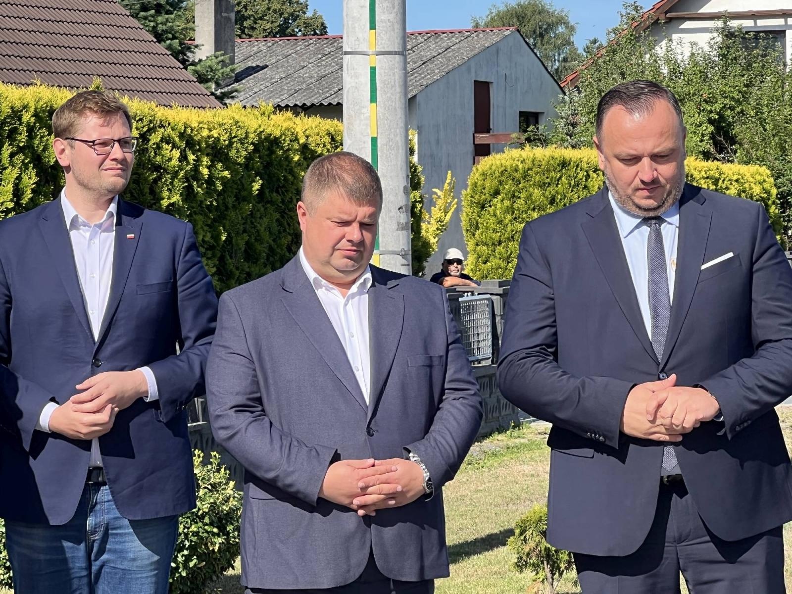 Zdjęcie w galerii na portalu naszraciborz.pl: Modernizacja DW 935 z przebudową ronda przy Mechaniku oficjalnie zakończone [FOTO i WIDEO] wiadomości z regionu