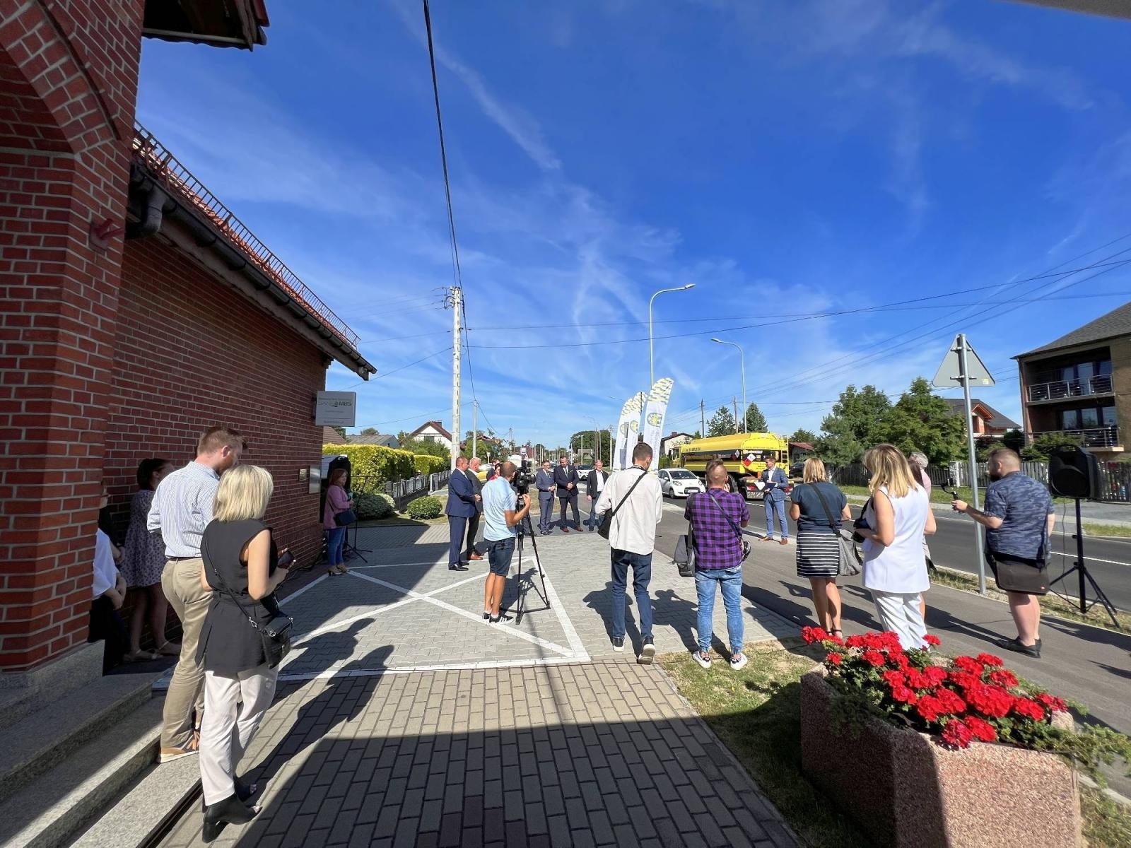 Zdjęcie w galerii na portalu naszraciborz.pl: Modernizacja DW 935 z przebudową ronda przy Mechaniku oficjalnie zakończone [FOTO i WIDEO] wiadomości z regionu