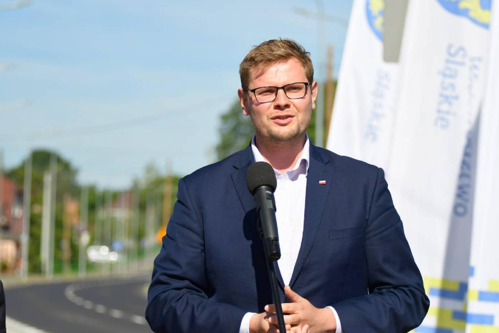 Zdjęcie w galerii na portalu naszraciborz.pl: Modernizacja DW 935 z przebudową ronda przy Mechaniku oficjalnie zakończone [FOTO i WIDEO] wiadomości z regionu