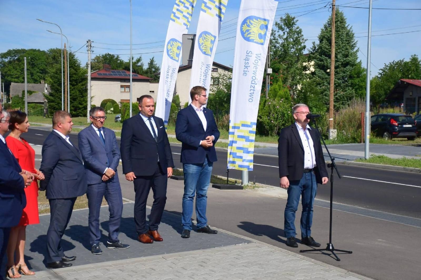 Zdjęcie w galerii na portalu naszraciborz.pl: Modernizacja DW 935 z przebudową ronda przy Mechaniku oficjalnie zakończone [FOTO i WIDEO] wiadomości z regionu