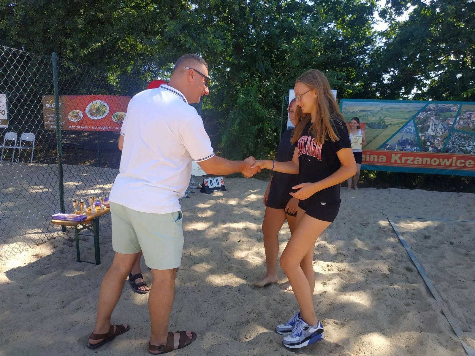 Zdjęcie w galerii na portalu naszraciborz.pl: Siatkówka. Wakacyjny turniej kobiet w Krzanowicach wiadomości z regionu