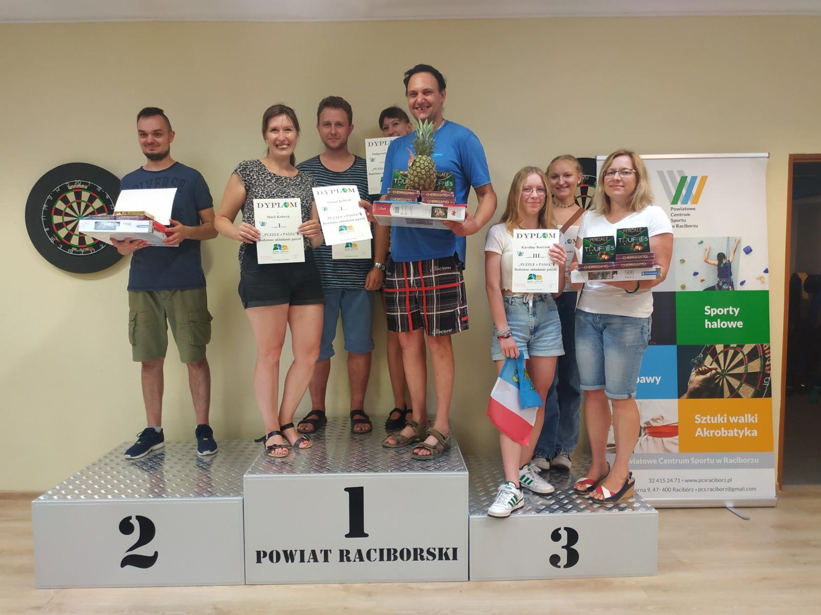 Zdjęcie w galerii na portalu naszraciborz.pl: Wakacje w powiecie. Układanie puzzli na czas [FOTO] wiadomości z regionu