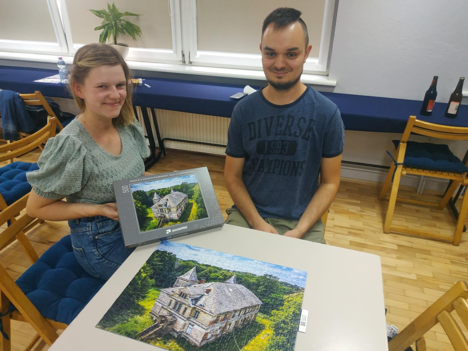 Zdjęcie w galerii na portalu naszraciborz.pl: Wakacje w powiecie. Układanie puzzli na czas [FOTO] wiadomości z regionu