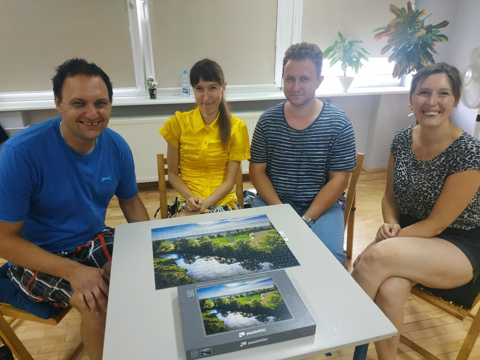 Zdjęcie w galerii na portalu naszraciborz.pl: Wakacje w powiecie. Układanie puzzli na czas [FOTO] wiadomości z regionu