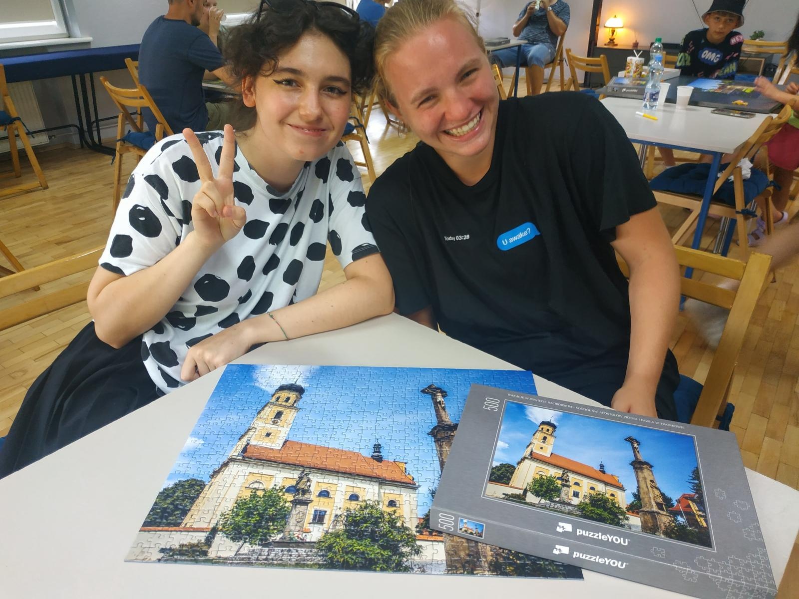 Zdjęcie w galerii na portalu naszraciborz.pl: Wakacje w powiecie. Układanie puzzli na czas [FOTO] wiadomości z regionu