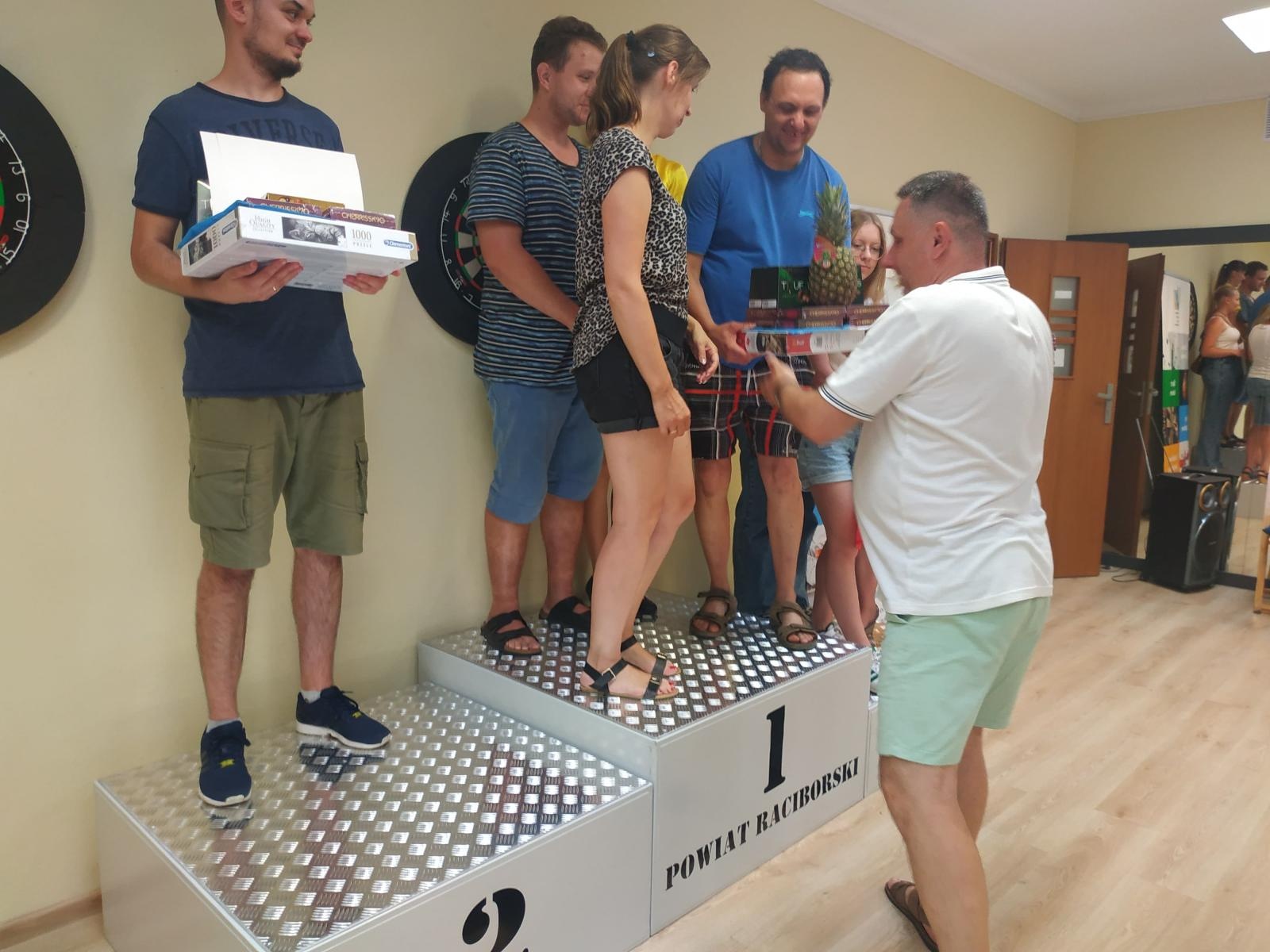 Zdjęcie w galerii na portalu naszraciborz.pl: Wakacje w powiecie. Układanie puzzli na czas [FOTO] wiadomości z regionu