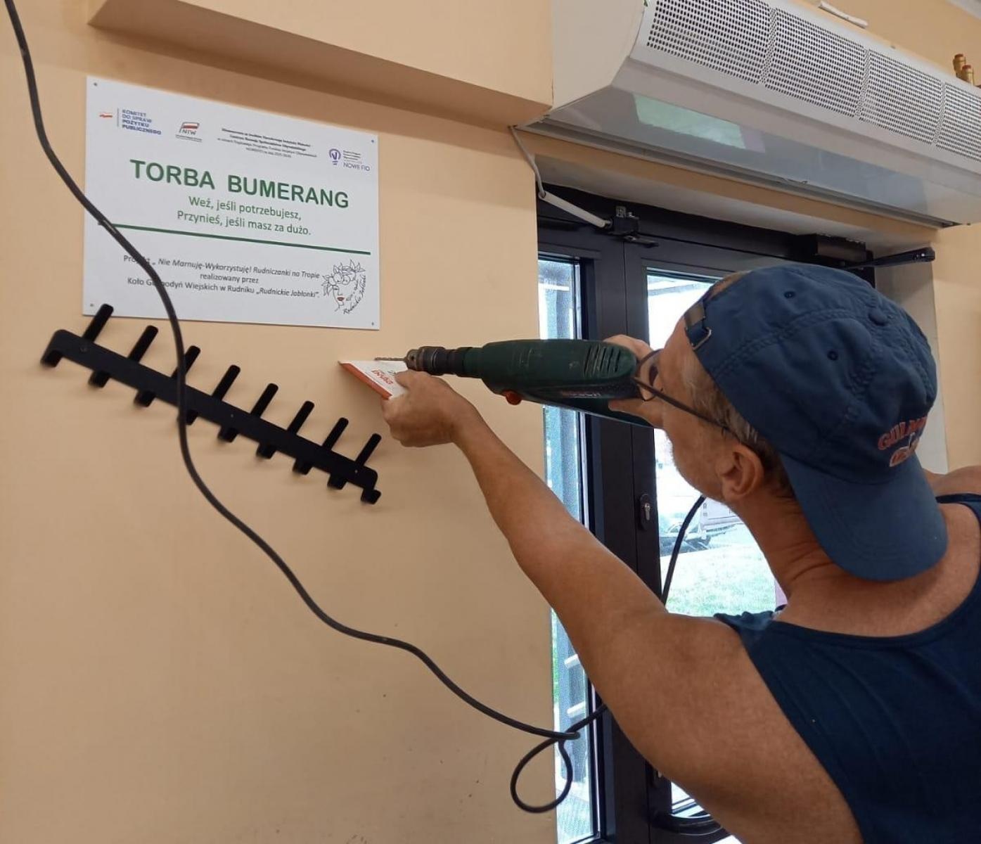 Zdjęcie w galerii na portalu naszraciborz.pl: W Rudniku i Łubowicach pojawiły się torby bumerang wiadomości z regionu