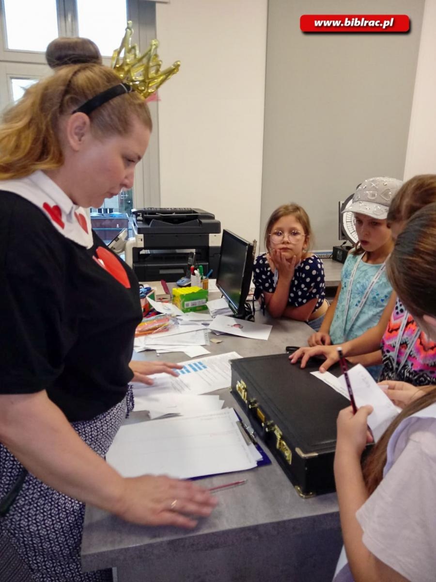 Zdjęcie w galerii na portalu naszraciborz.pl: Wakacyjna noc w bibliotecznej Krainie Czarów wiadomości z regionu