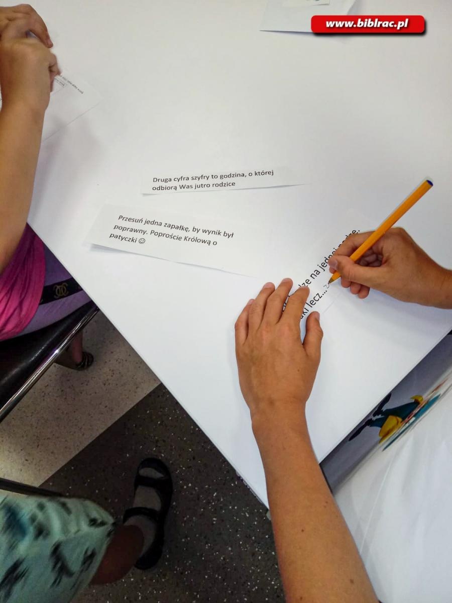 Zdjęcie w galerii na portalu naszraciborz.pl: Wakacyjna noc w bibliotecznej Krainie Czarów wiadomości z regionu