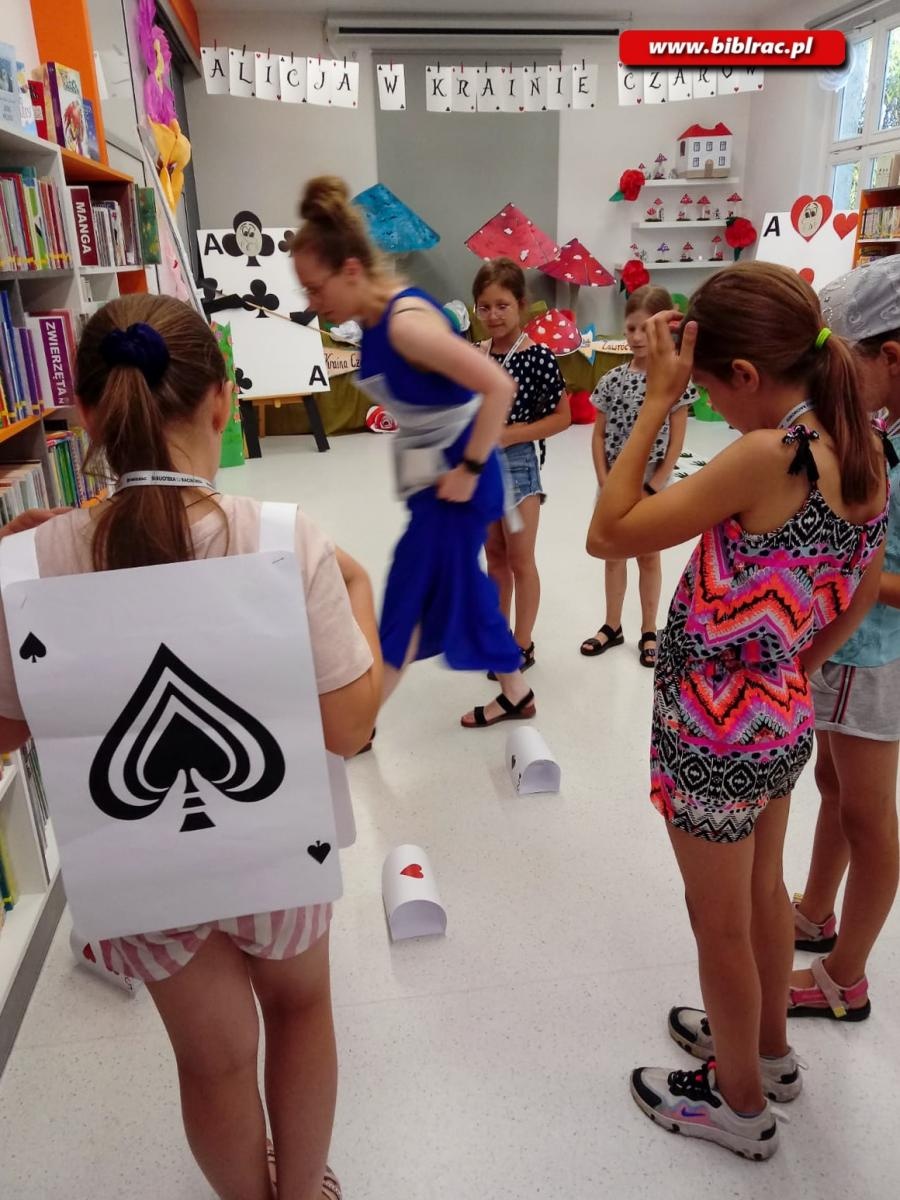 Zdjęcie w galerii na portalu naszraciborz.pl: Wakacyjna noc w bibliotecznej Krainie Czarów wiadomości z regionu