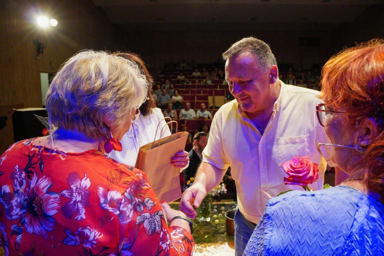 Zdjęcie w galerii na portalu naszraciborz.pl: Lipcowe show i piąte urodziny teatru Senioralne Forte [WIDEO] wiadomości z regionu