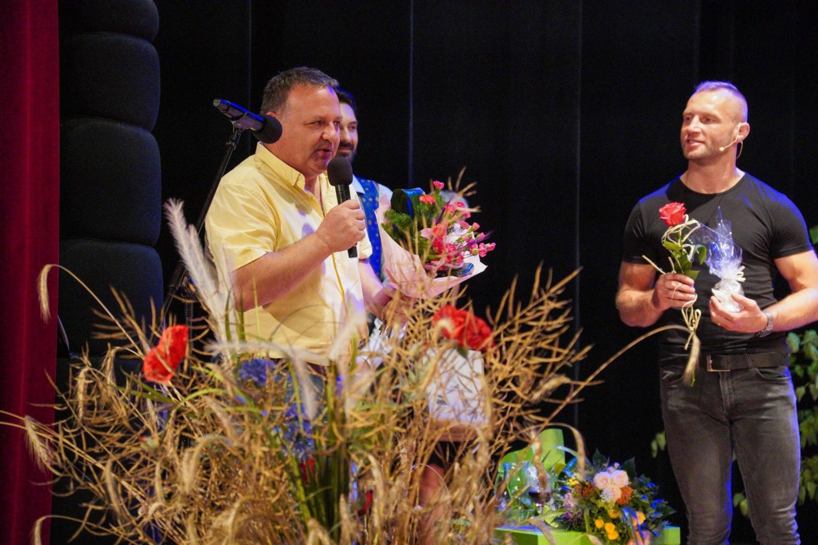 Zdjęcie w galerii na portalu naszraciborz.pl: Lipcowe show i piąte urodziny teatru Senioralne Forte [WIDEO] wiadomości z regionu