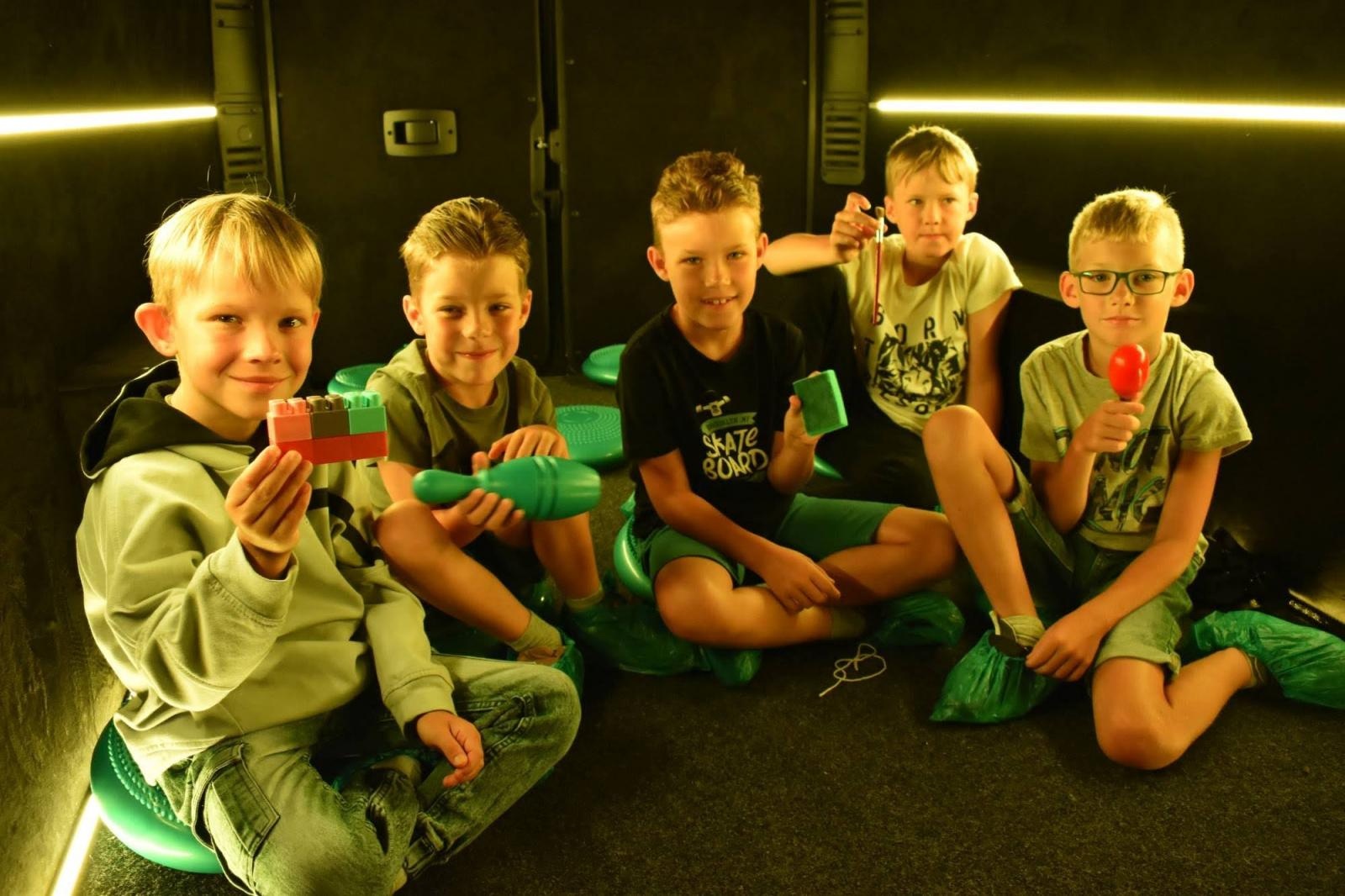 Zdjęcie w galerii na portalu naszraciborz.pl: Wakacje na zamku z naukobusem i wirtualną rzeczywistością wiadomości z regionu