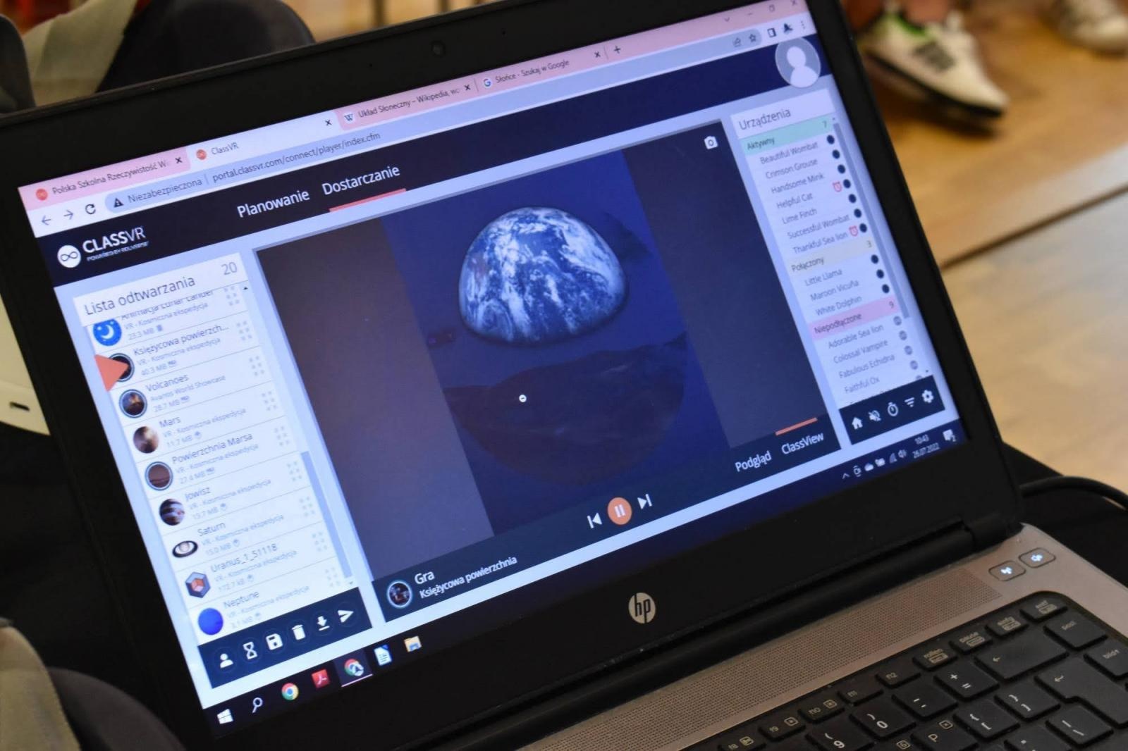 Zdjęcie w galerii na portalu naszraciborz.pl: Wakacje na zamku z naukobusem i wirtualną rzeczywistością wiadomości z regionu