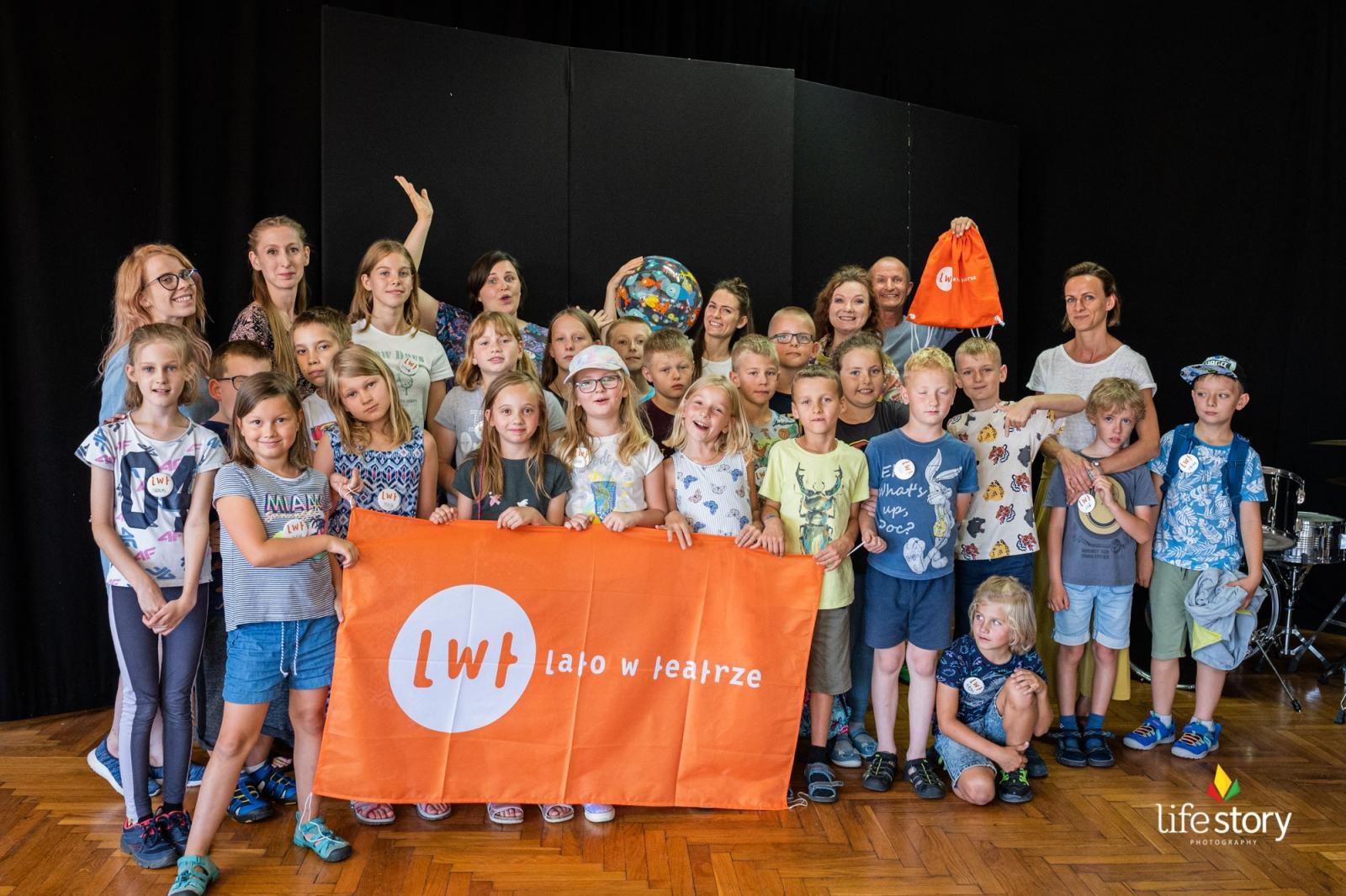 Zdjęcie w galerii na portalu naszraciborz.pl: Teatralna ławica, czyli Lato w teatrze w Nędzy wiadomości z regionu