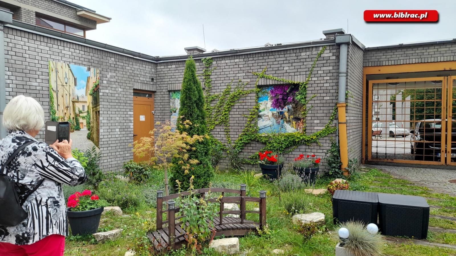 Zdjęcie w galerii na portalu naszraciborz.pl: Przyjaciele biblioteki odwiedzili Będzin wiadomości z regionu