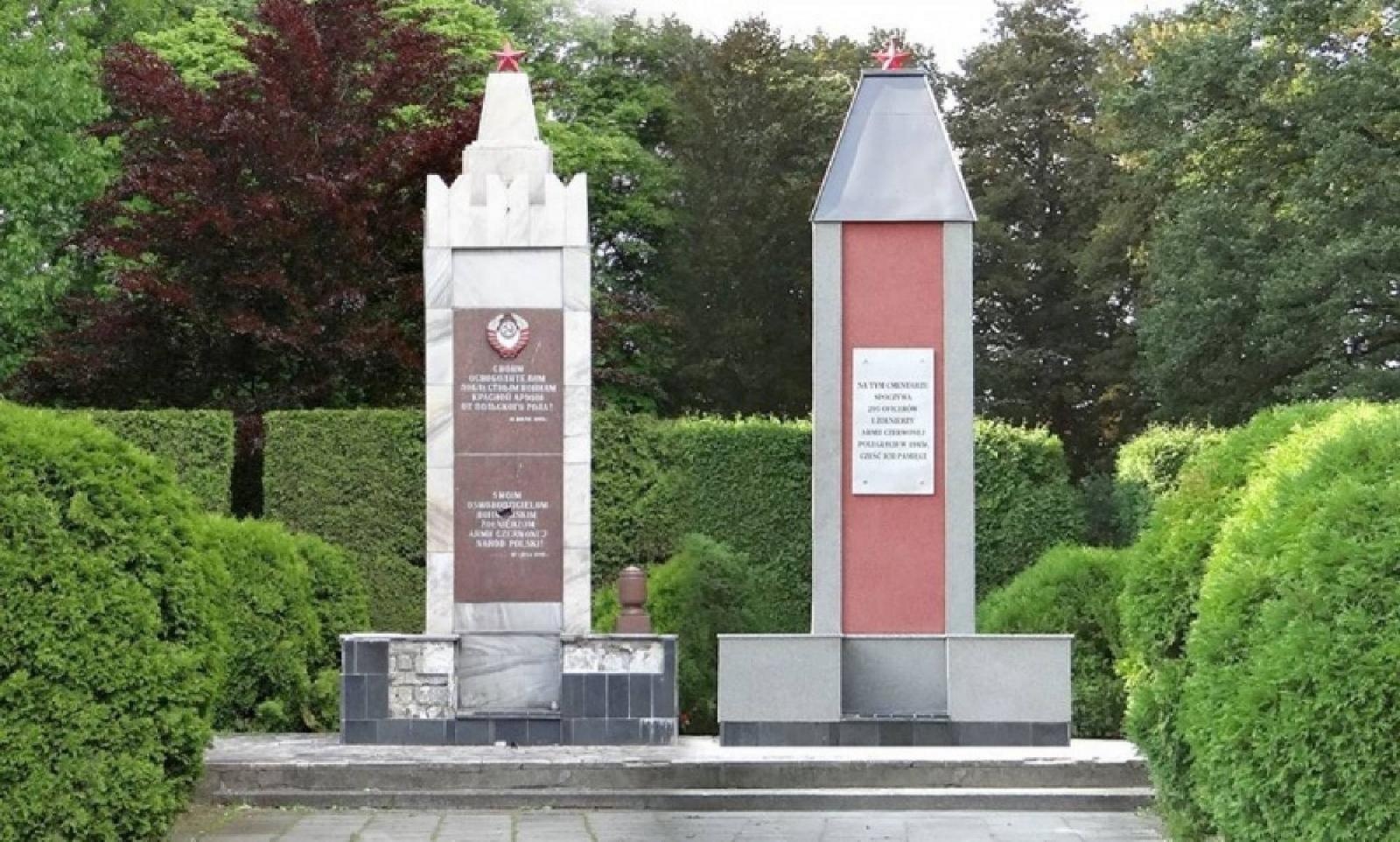 Zdjęcie w galerii na portalu naszraciborz.pl: Dowalanie Ruskim. Kolejny akt wandalizmu na cmentarzu przy Odrostradzie wiadomości z regionu