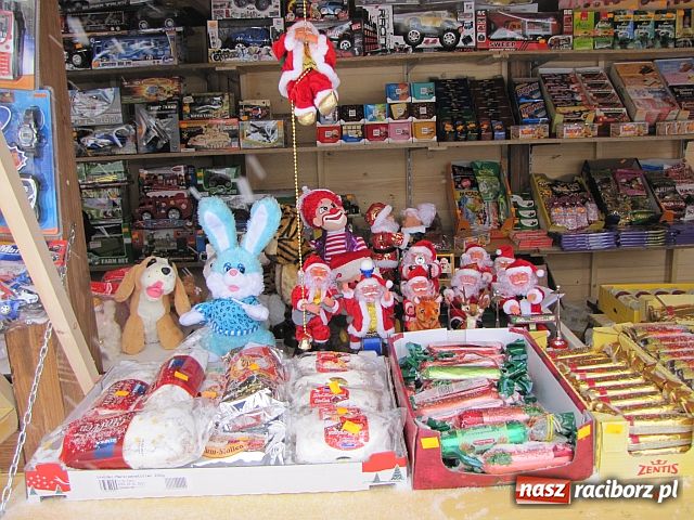 Zdjęcie w galerii na portalu naszraciborz.pl: Jarmark ruszył z poślizgiem wiadomości z regionu