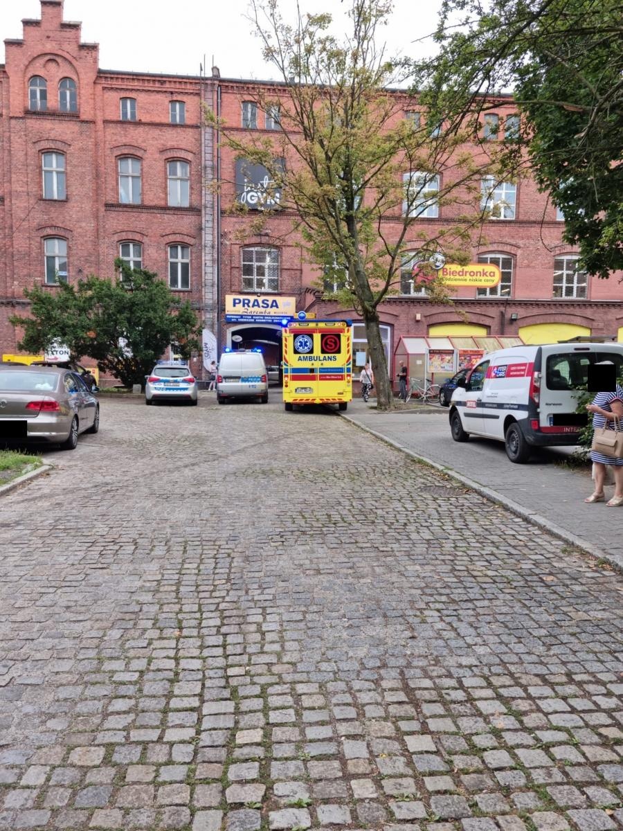 Zdjęcie w galerii na portalu naszraciborz.pl: Dwie kradzieże rozbójnicze w jednym sklepie w jeden dzień wiadomości z regionu