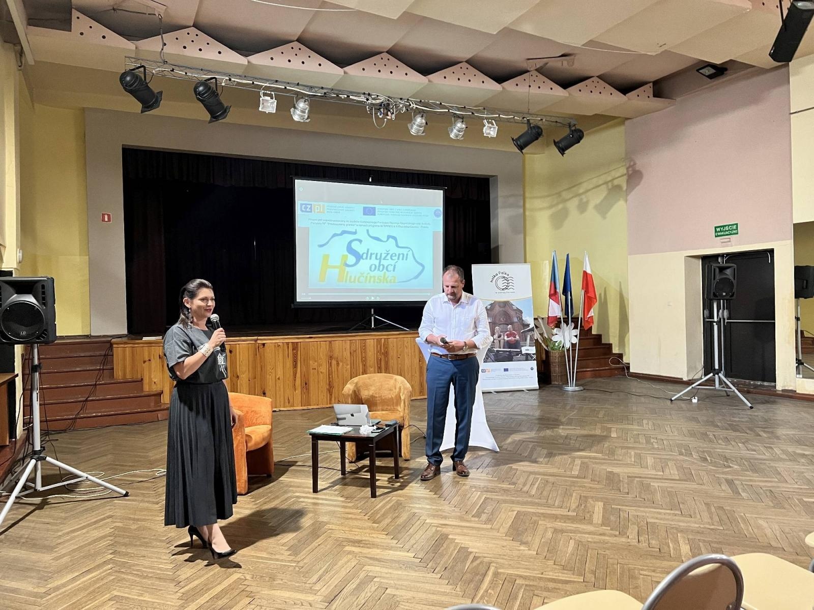 Zdjęcie w galerii na portalu naszraciborz.pl: Holka Polka w podróży - w Krzanowicach podsumowano projekt wiadomości z regionu