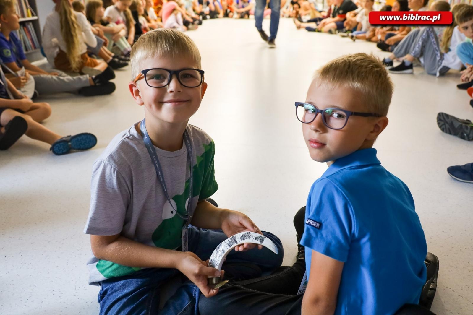 Zdjęcie w galerii na portalu naszraciborz.pl: Raciborska biblioteka przewraca kolejne strony opowieści wiadomości z regionu