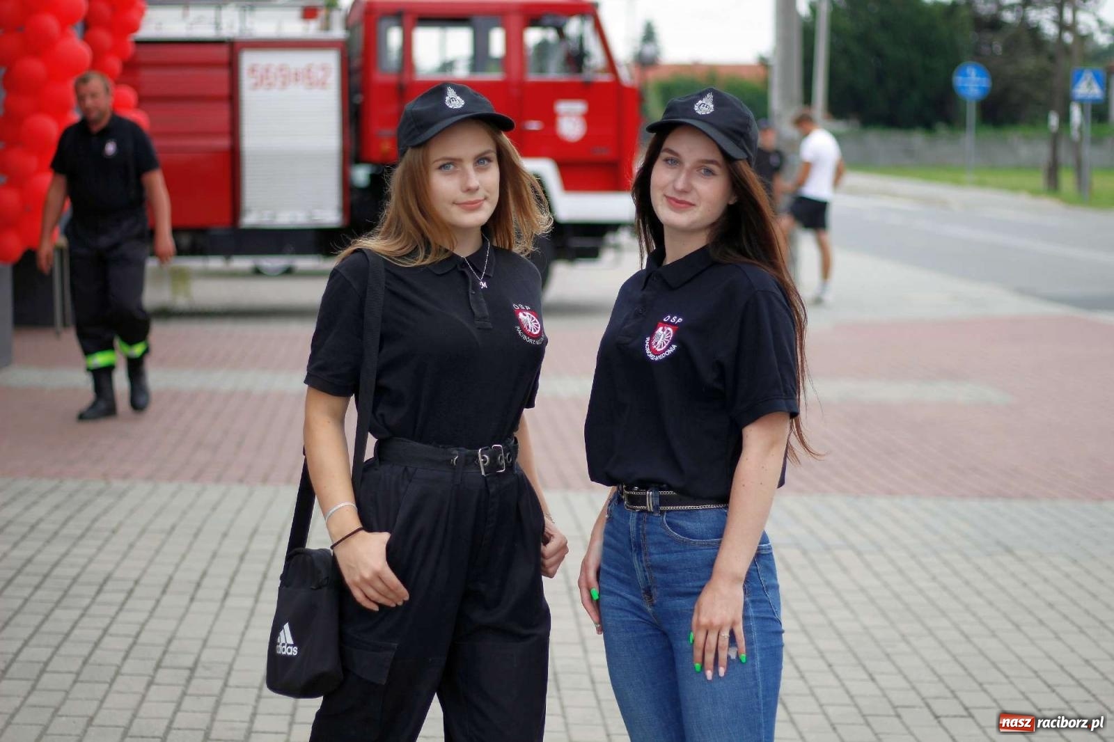 Zdjęcie w galerii na portalu naszraciborz.pl: Strażacy z Raciborza Miedoni przesiedli się do mercedesa [FOTO i WIDEO] wiadomości z regionu
