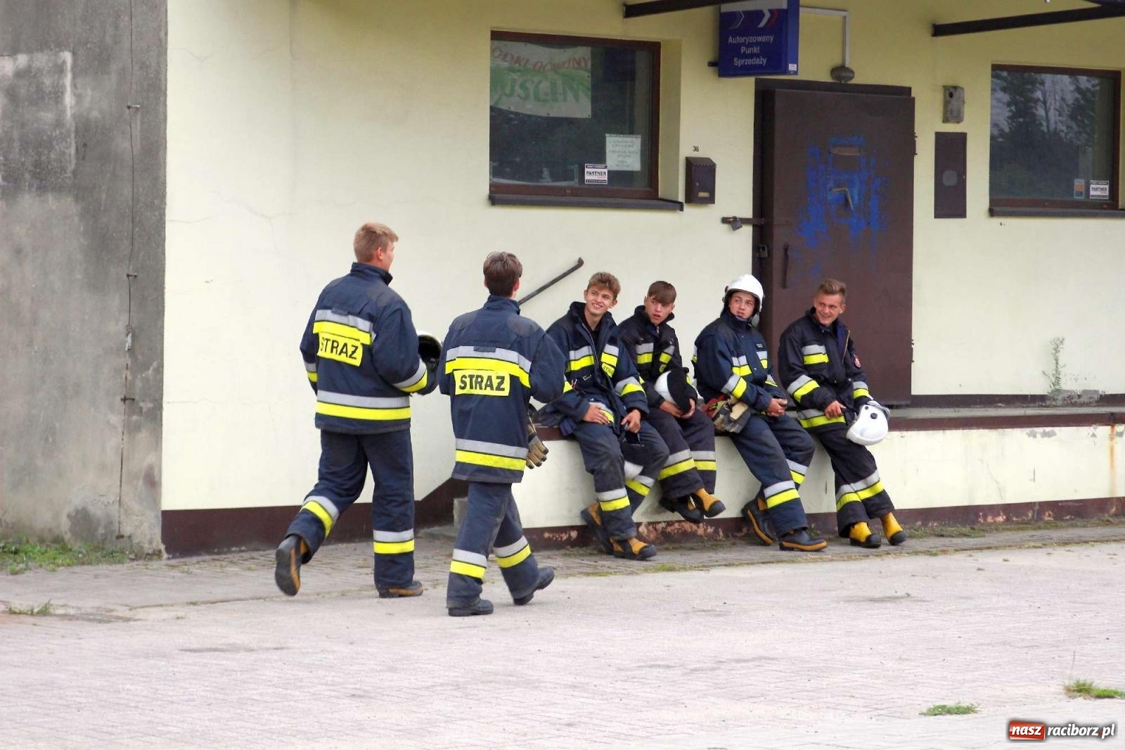 Zdjęcie w galerii na portalu naszraciborz.pl: Strażacy z Raciborza Miedoni przesiedli się do mercedesa [FOTO i WIDEO] wiadomości z regionu