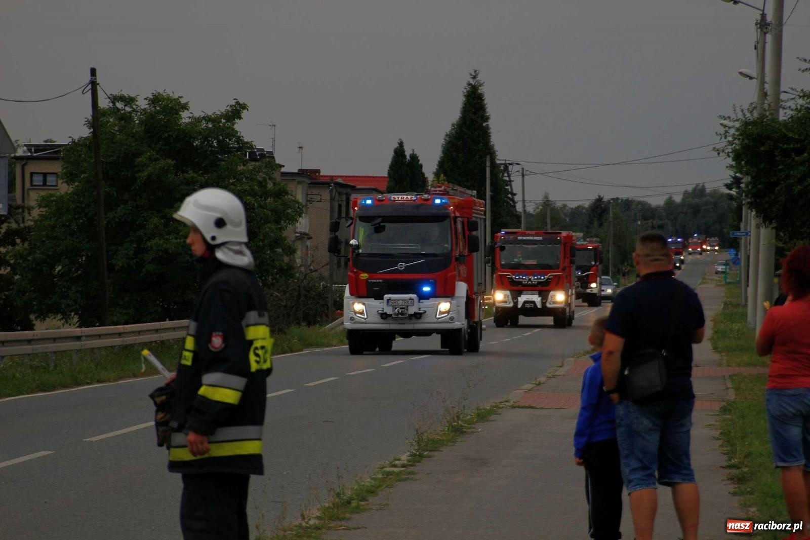 Zdjęcie w galerii na portalu naszraciborz.pl: Strażacy z Raciborza Miedoni przesiedli się do mercedesa [FOTO i WIDEO] wiadomości z regionu