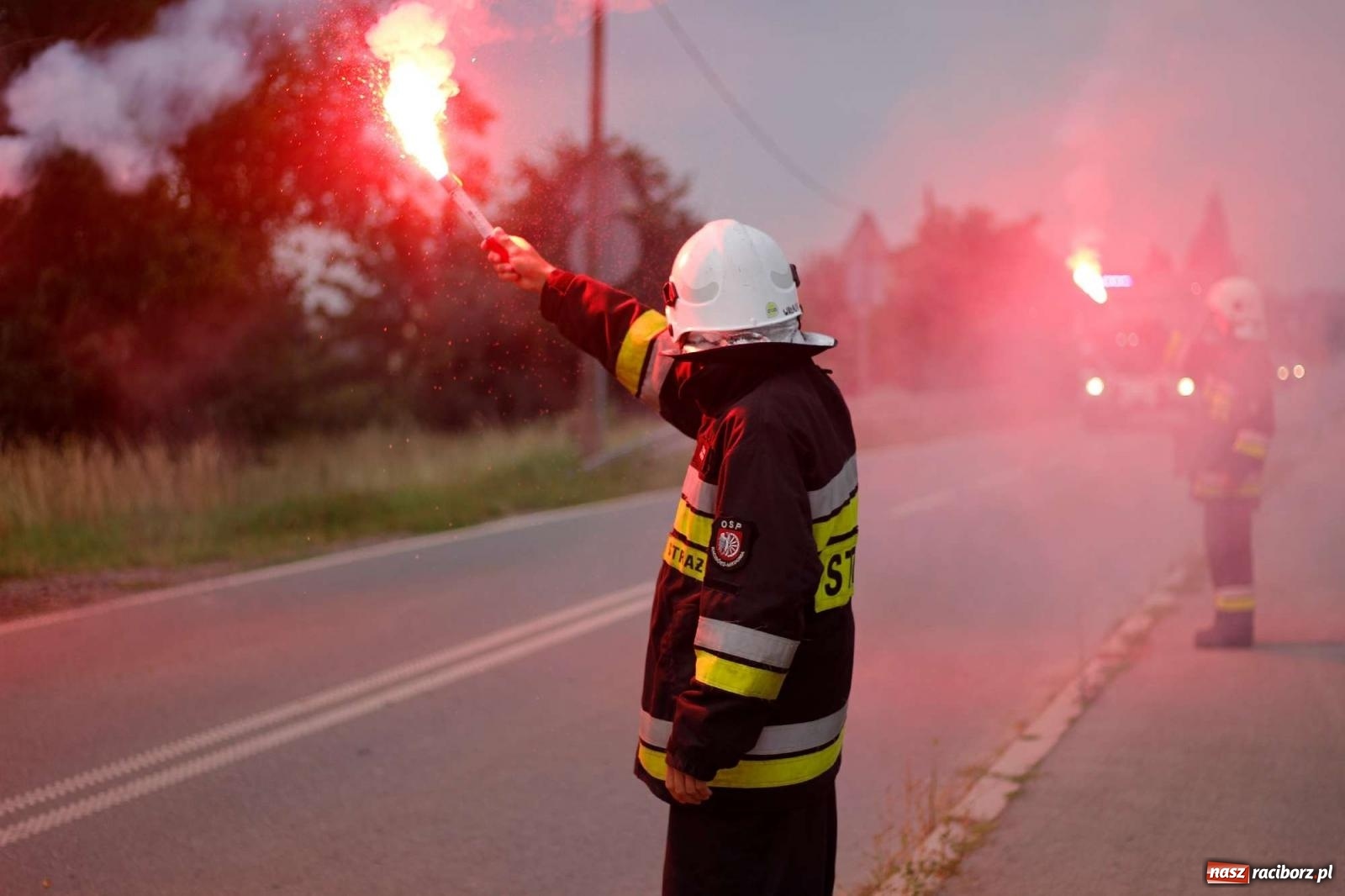 Zdjęcie w galerii na portalu naszraciborz.pl: Strażacy z Raciborza Miedoni przesiedli się do mercedesa [FOTO i WIDEO] wiadomości z regionu