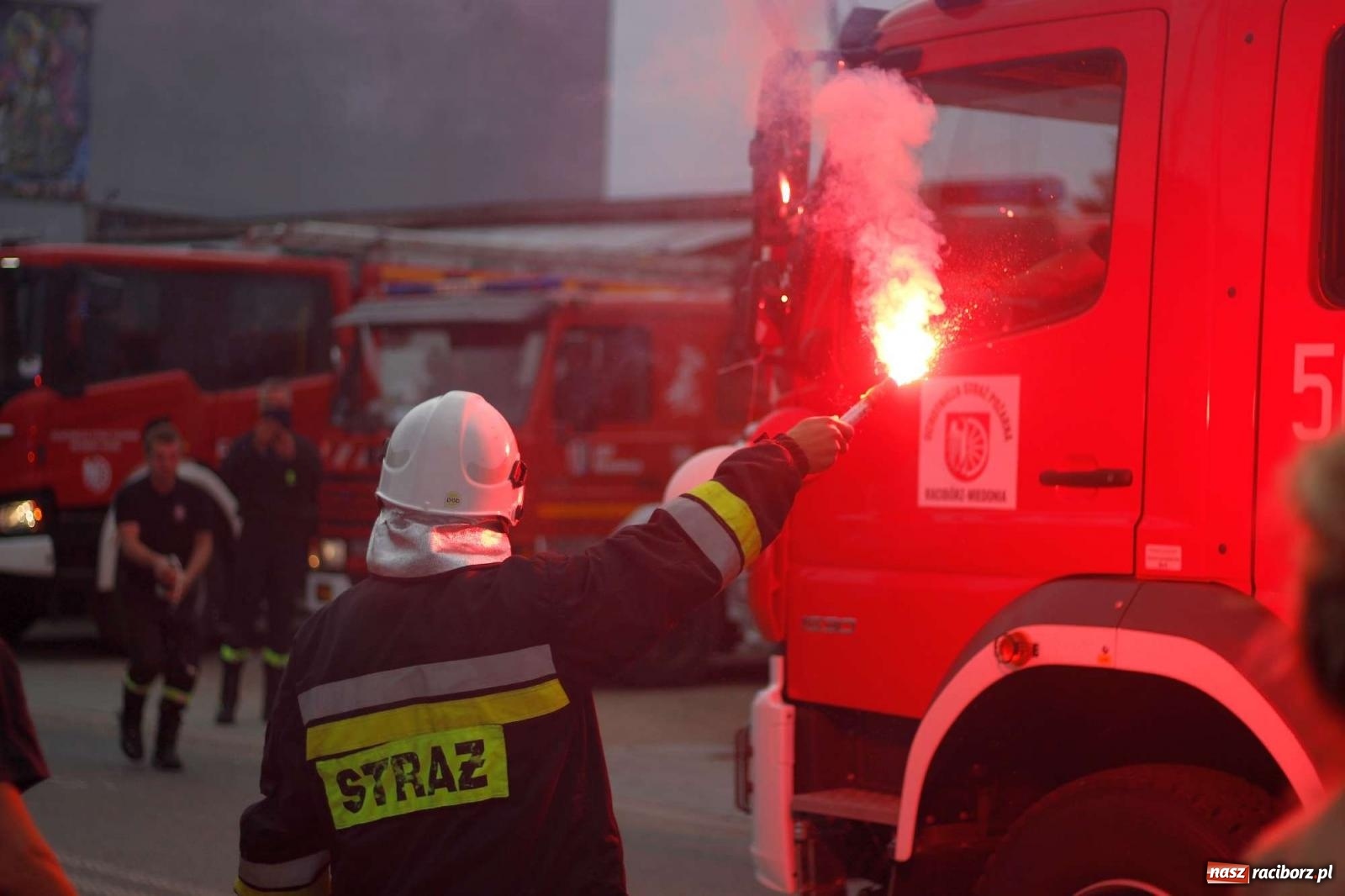 Zdjęcie w galerii na portalu naszraciborz.pl: Strażacy z Raciborza Miedoni przesiedli się do mercedesa [FOTO i WIDEO] wiadomości z regionu
