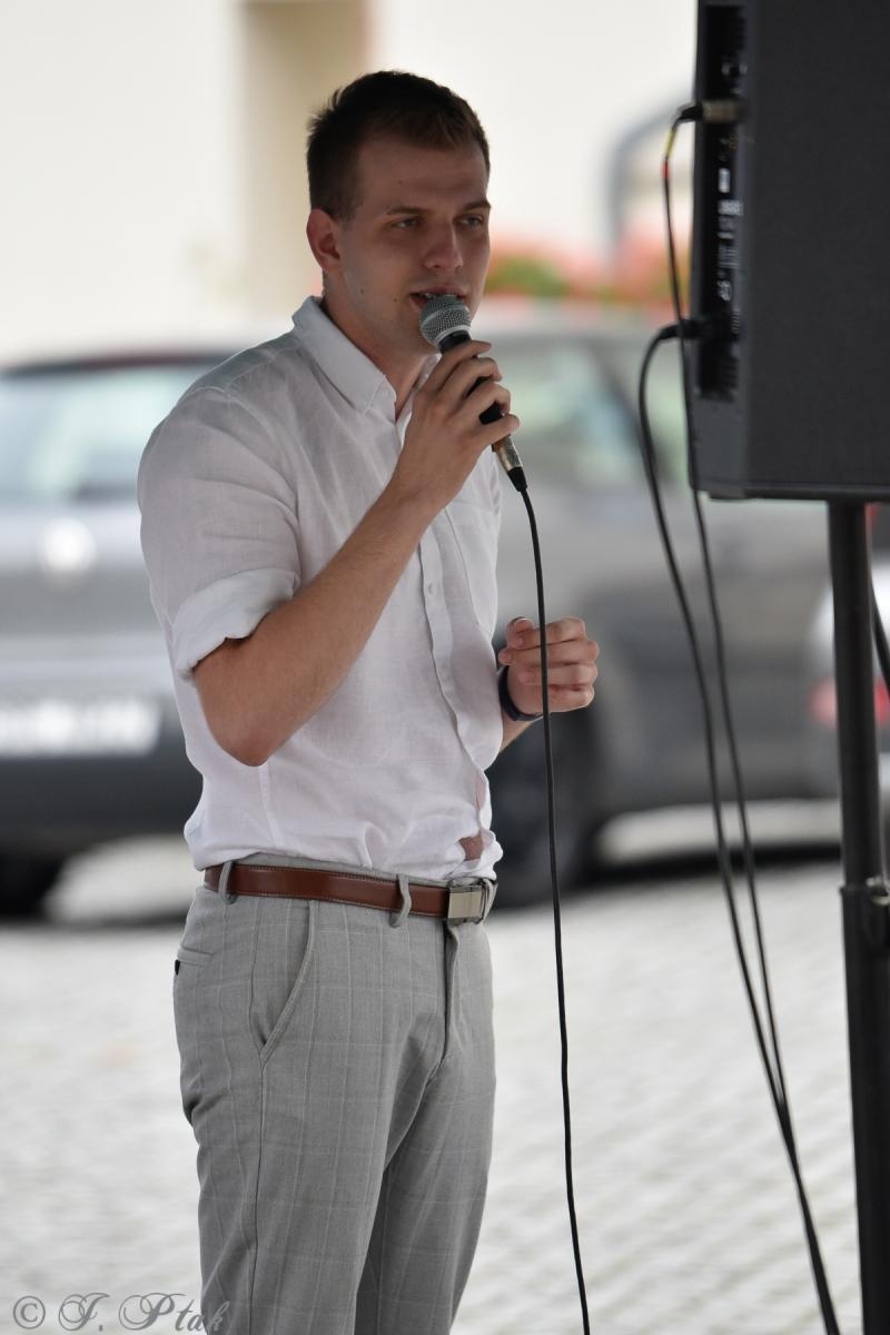 Zdjęcie w galerii na portalu naszraciborz.pl: Przy zamkowej studni i w Etiudzie za muzeum wiadomości z regionu