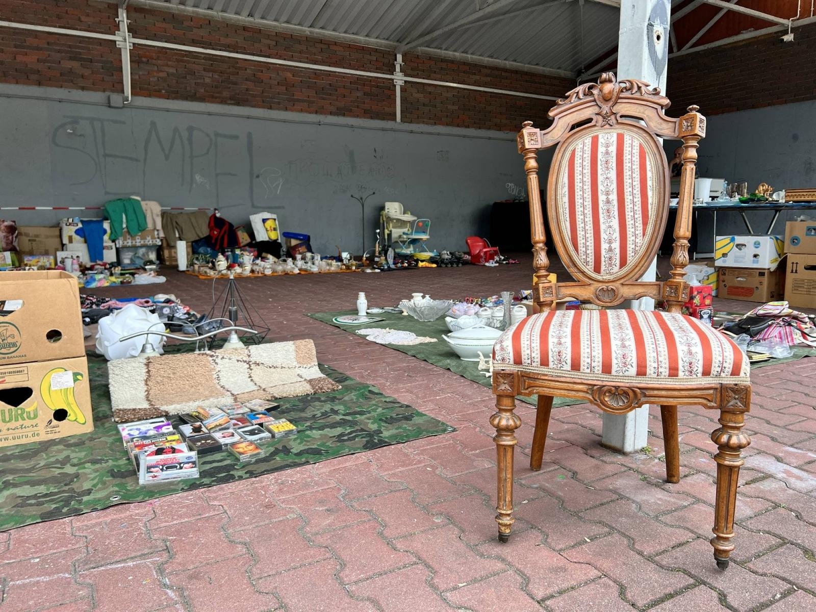 Zdjęcie w galerii na portalu naszraciborz.pl: Obserwacyjny Heuer i tajlandzki rarytas na targu w Pietrowicach Wielkich wiadomości z regionu