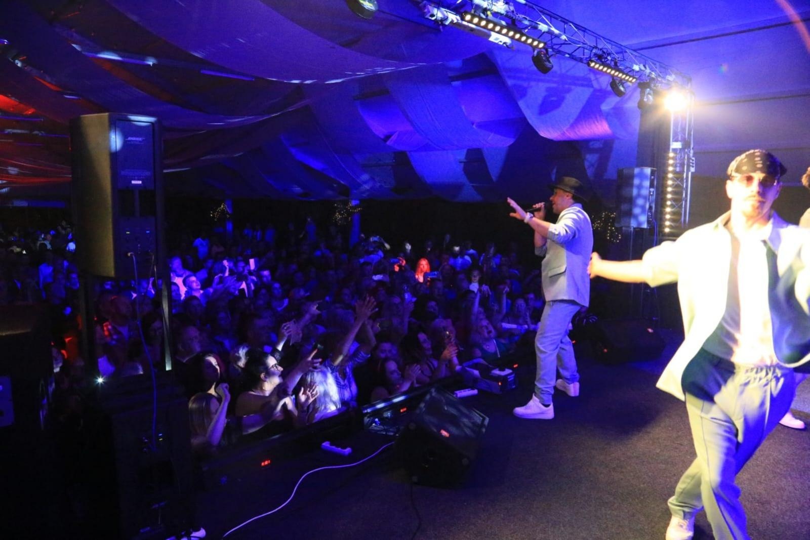 Zdjęcie w galerii na portalu naszraciborz.pl: Zespół Boys zapełnił namiot koncertowy w Szymocicach [FOTO i WIDEO] wiadomości z regionu