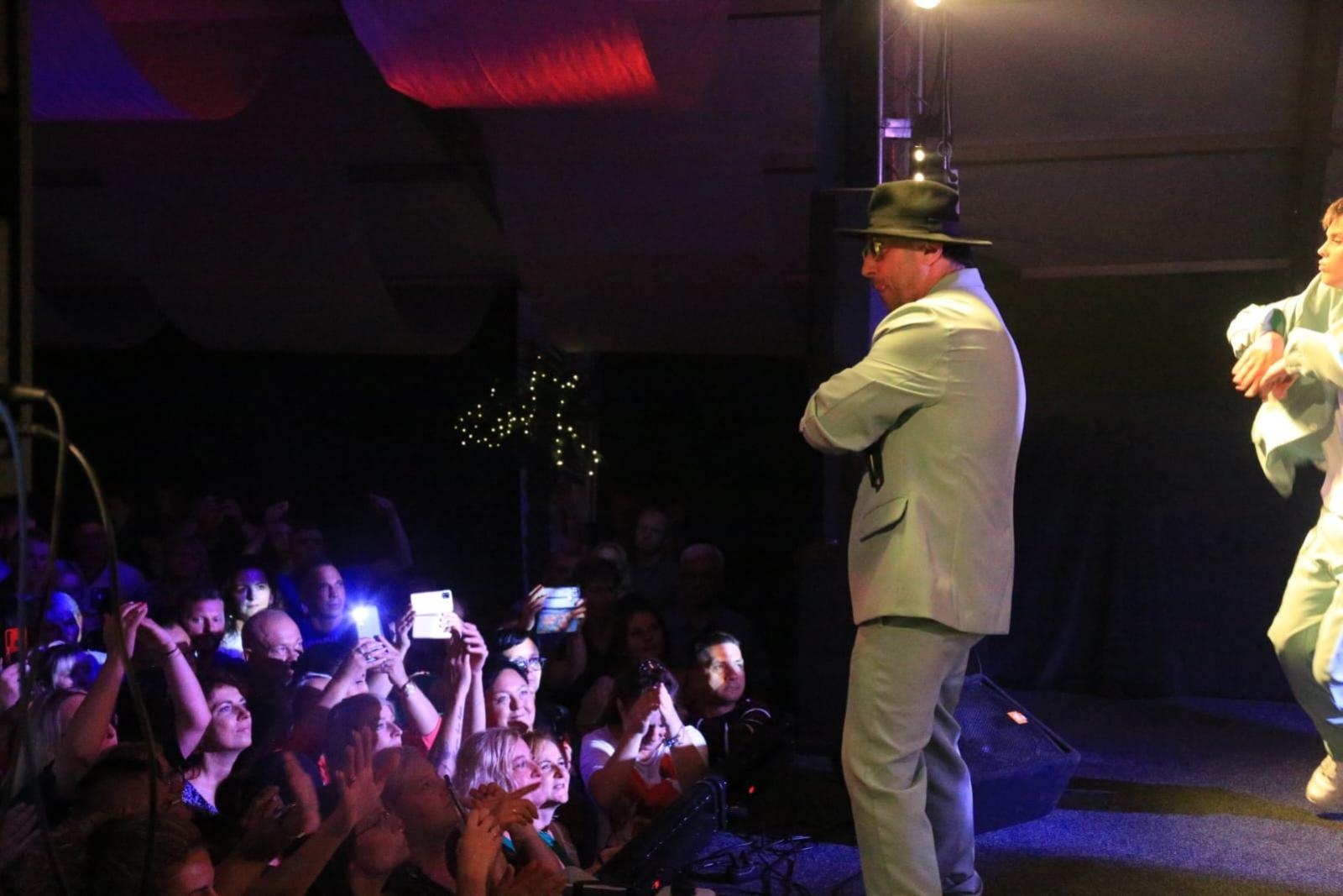 Zdjęcie w galerii na portalu naszraciborz.pl: Zespół Boys zapełnił namiot koncertowy w Szymocicach [FOTO i WIDEO] wiadomości z regionu