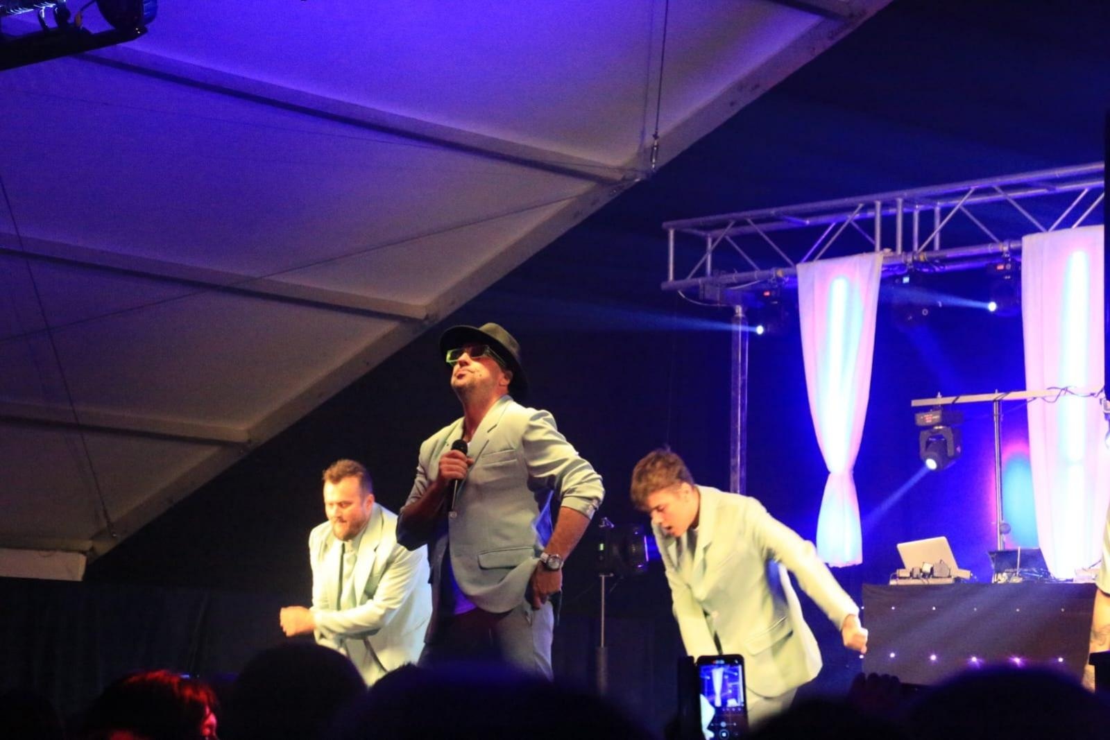 Zdjęcie w galerii na portalu naszraciborz.pl: Zespół Boys zapełnił namiot koncertowy w Szymocicach [FOTO i WIDEO] wiadomości z regionu