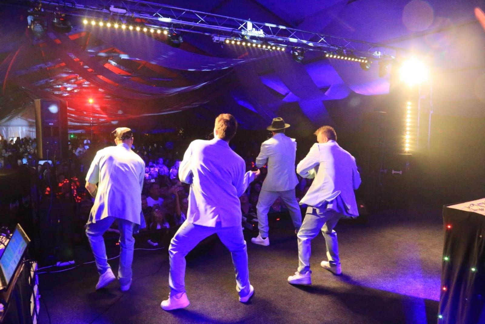 Zdjęcie w galerii na portalu naszraciborz.pl: Zespół Boys zapełnił namiot koncertowy w Szymocicach [FOTO i WIDEO] wiadomości z regionu