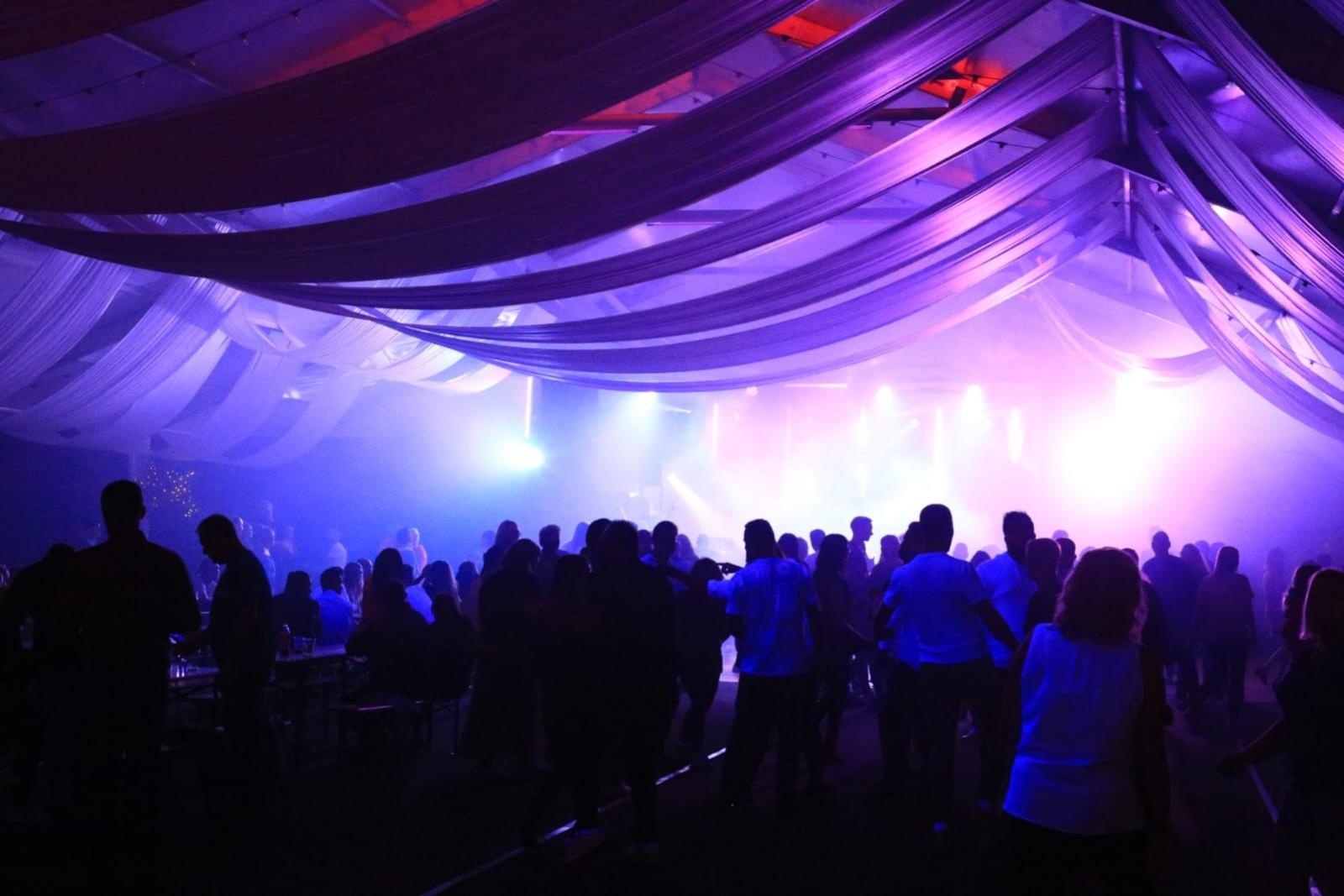 Zdjęcie w galerii na portalu naszraciborz.pl: Zespół Boys zapełnił namiot koncertowy w Szymocicach [FOTO i WIDEO] wiadomości z regionu