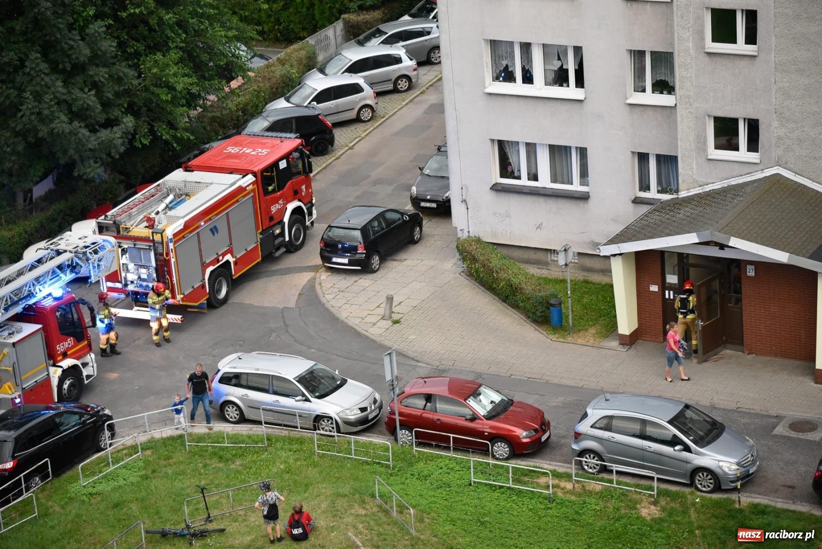 Zdjęcie w galerii na portalu naszraciborz.pl: Raport 998. Strażacka akcja przy Katowickiej [FOTO] wiadomości z regionu