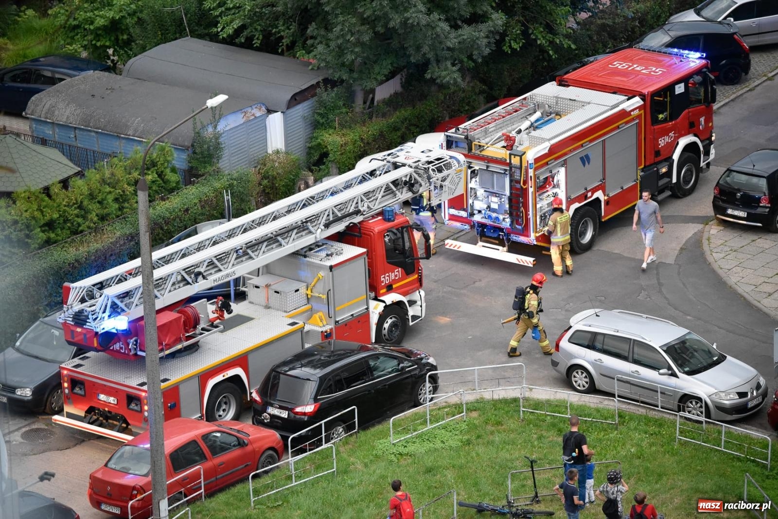 Zdjęcie w galerii na portalu naszraciborz.pl: Raport 998. Strażacka akcja przy Katowickiej [FOTO] wiadomości z regionu