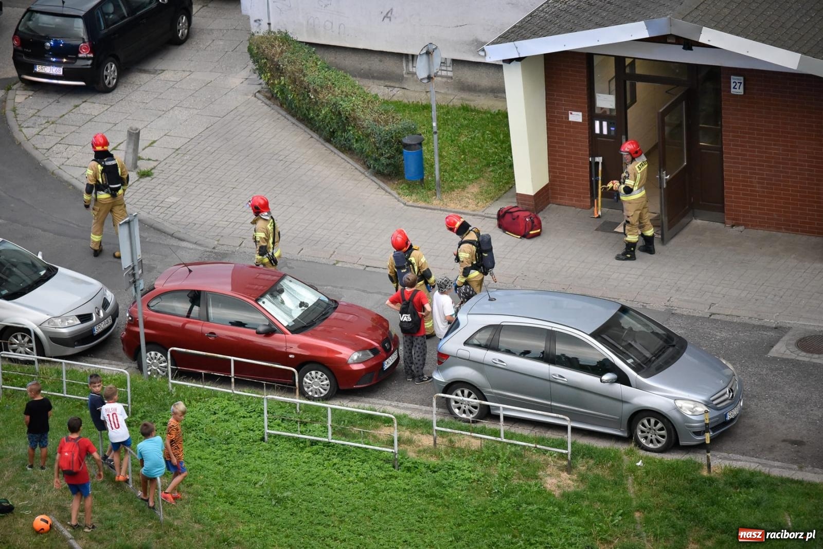 Zdjęcie w galerii na portalu naszraciborz.pl: Raport 998. Strażacka akcja przy Katowickiej [FOTO] wiadomości z regionu