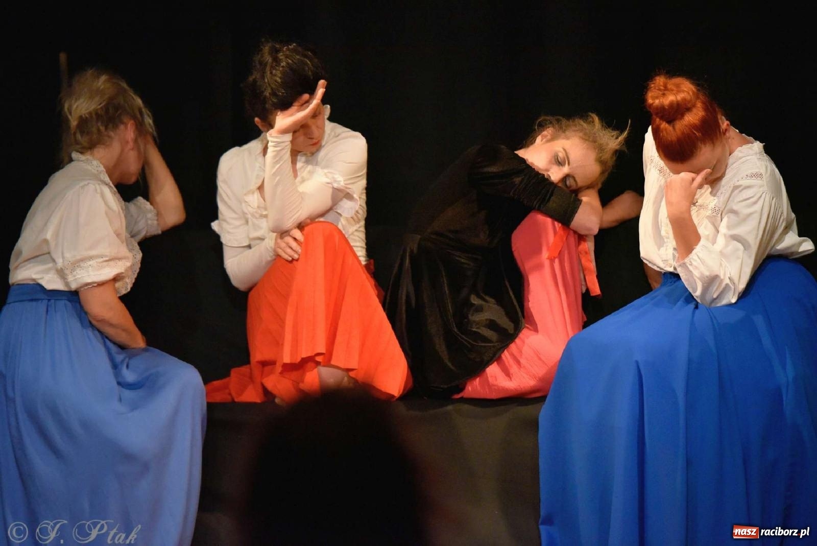 Zdjęcie w galerii na portalu naszraciborz.pl: Serenada Mrożkach na scenie w Strzesze wiadomości z regionu