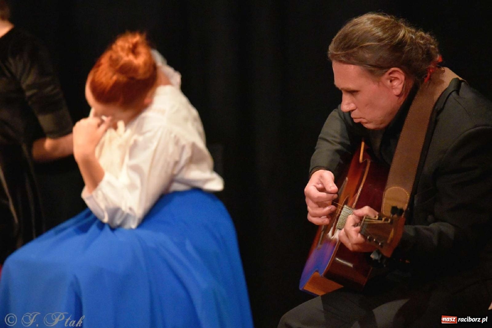 Zdjęcie w galerii na portalu naszraciborz.pl: Serenada Mrożkach na scenie w Strzesze wiadomości z regionu