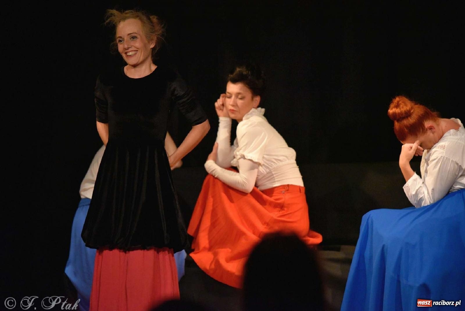 Zdjęcie w galerii na portalu naszraciborz.pl: Serenada Mrożkach na scenie w Strzesze wiadomości z regionu