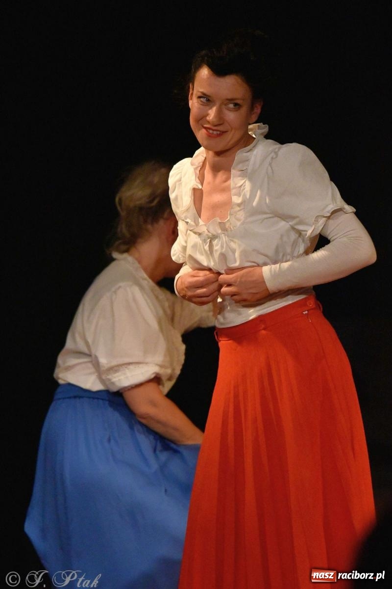 Zdjęcie w galerii na portalu naszraciborz.pl: Serenada Mrożkach na scenie w Strzesze wiadomości z regionu